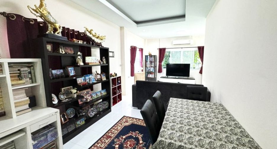 Haus zum Kauf mit 2 Zimmer in Bang Lamung, Chonburi