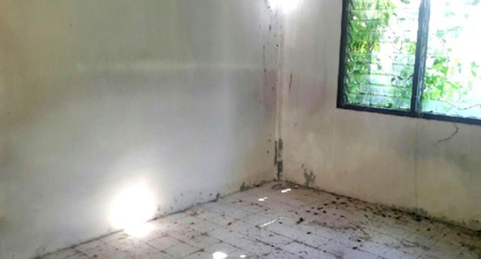Reihenhaus zum Kauf mit 2 Zimmer in Tha Yang, Phetchaburi
