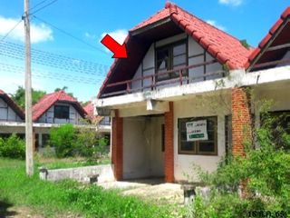 Casa adosada en venta de 2 habitaciones en Tha Yang, Phetchaburi