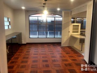 For sale 3 bedrooms house in Phaya Thai, Bangkok