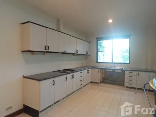 For sale 4 bed townhouse in Sattahip, Chonburi
