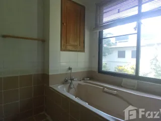 For sale 4 bed townhouse in Sattahip, Chonburi