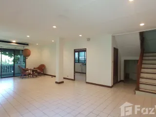For sale 4 bed townhouse in Sattahip, Chonburi