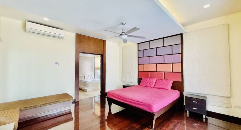 Casa en alquiler de 5 habitaciones en Bang Lamung, Chonburi