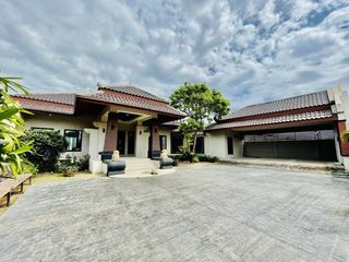 For rent 5 bed house in Bang Lamung, Chonburi