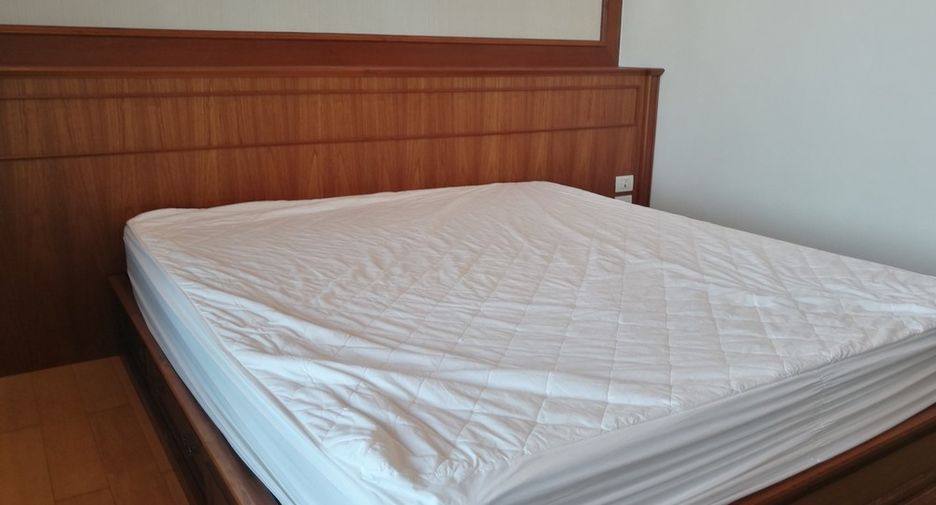 Wohnung zur Miete mit 4 Zimmer in Pathum Wan, Bangkok