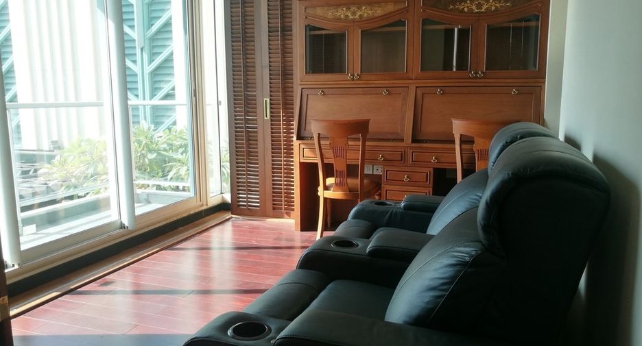 Wohnung zur Miete mit 4 Zimmer in Pathum Wan, Bangkok