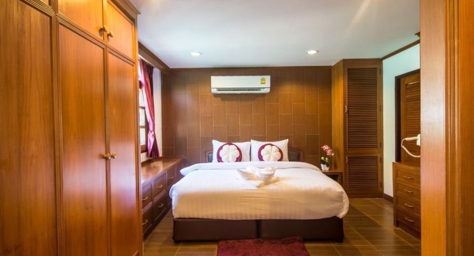 Casa en alquiler de 4 habitaciones en Bang Lamung, Chonburi