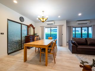 For sale 4 bed house in Ratchathewi, Bangkok