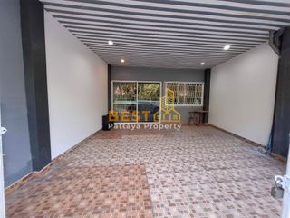 For rent and for sale 4 bed townhouse in Pratumnak, Pattaya