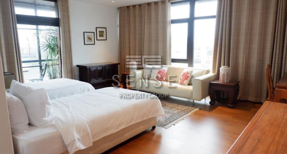 For sale 4 bedrooms condo in Watthana, Bangkok