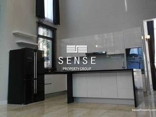 For rent 6 bed house in Khlong Toei, Bangkok