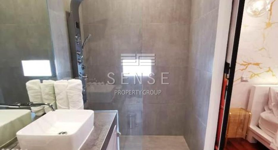 For rent 6 bedrooms condo in Pathum Wan, Bangkok