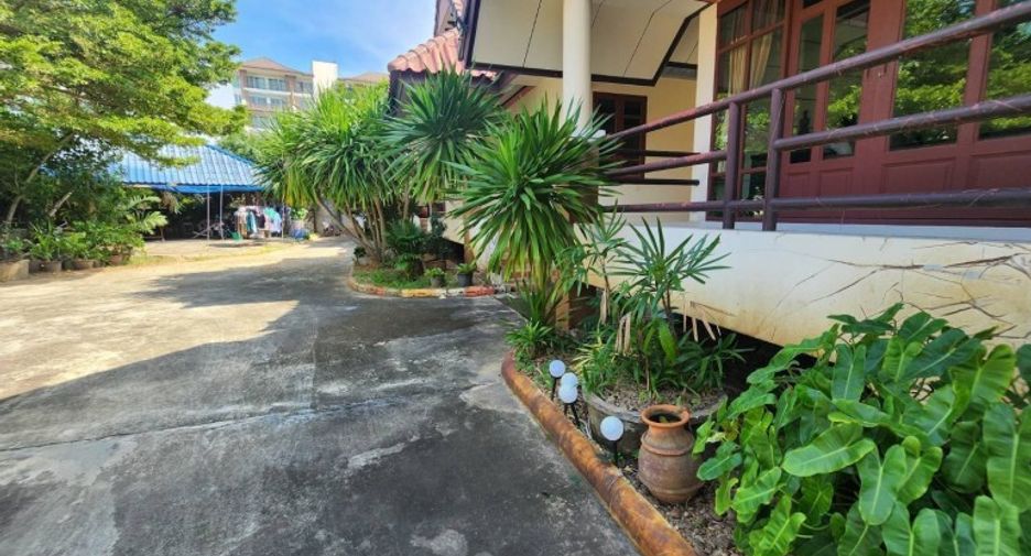 For sale hotel in Bang Saray, Pattaya