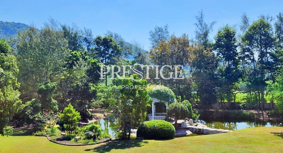 For sale 8 bedrooms house in Sattahip, Chonburi
