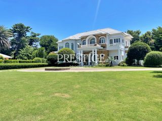 For sale 8 bed house in Sattahip, Chonburi