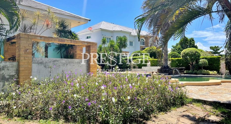 For sale 8 bedrooms house in Sattahip, Chonburi