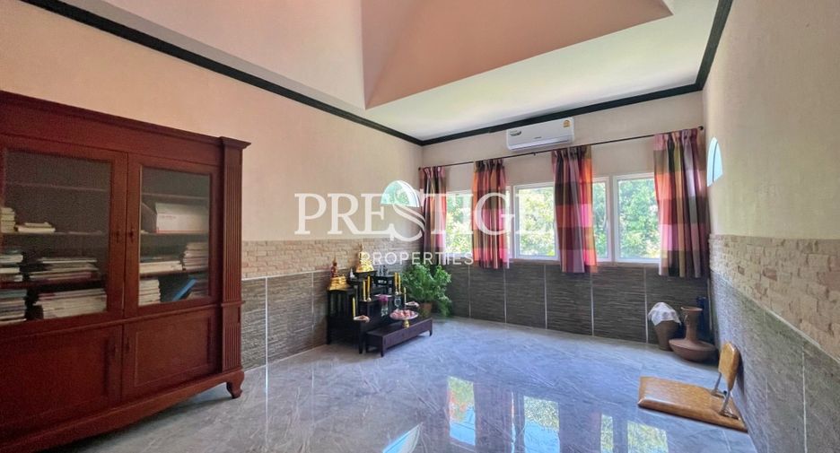 For sale 8 bedrooms house in Sattahip, Chonburi