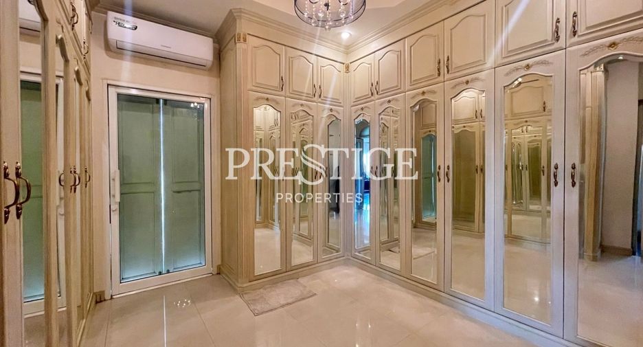 For sale 8 bedrooms house in Sattahip, Chonburi