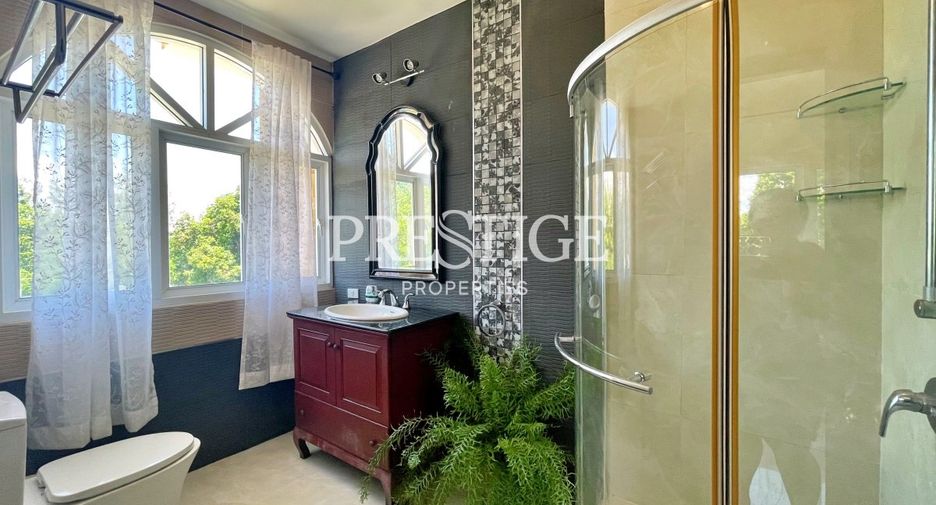 For sale 8 bedrooms house in Sattahip, Chonburi