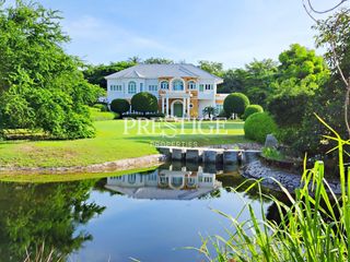 For sale 8 bed house in Sattahip, Chonburi