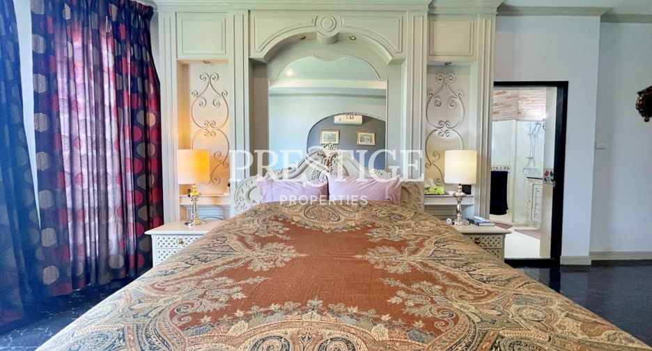 For sale 8 bedrooms house in Sattahip, Chonburi