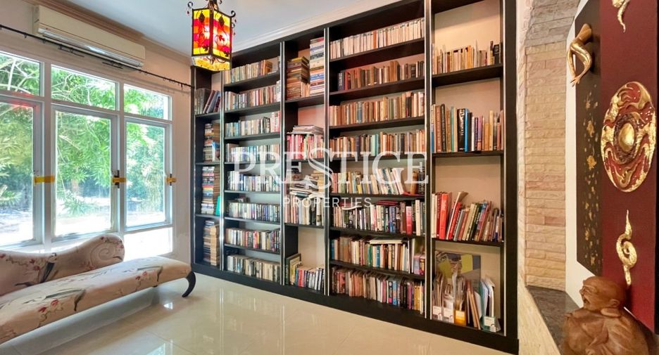 For sale 8 bedrooms house in Sattahip, Chonburi
