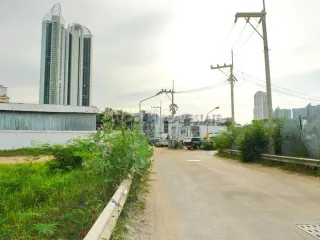 À vendre terrain à Bang Lamung, Chonburi