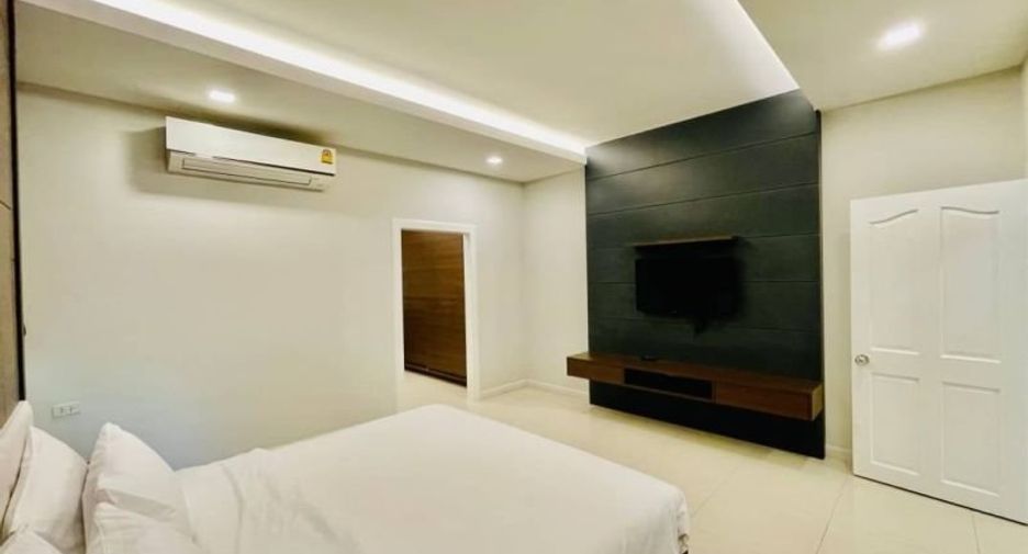For rent 4 bed villa in Central Pattaya, Pattaya