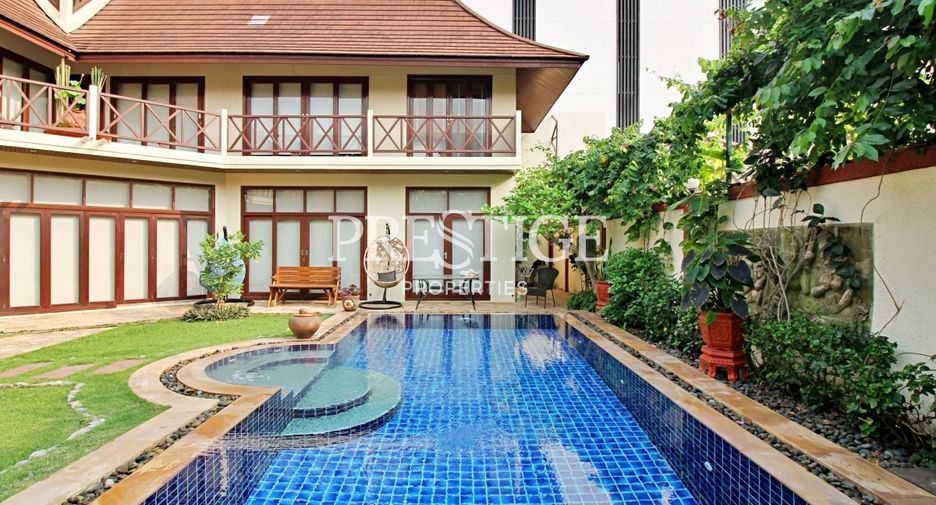 Casa en venta de 6 habitaciones en Bang Lamung, Chonburi