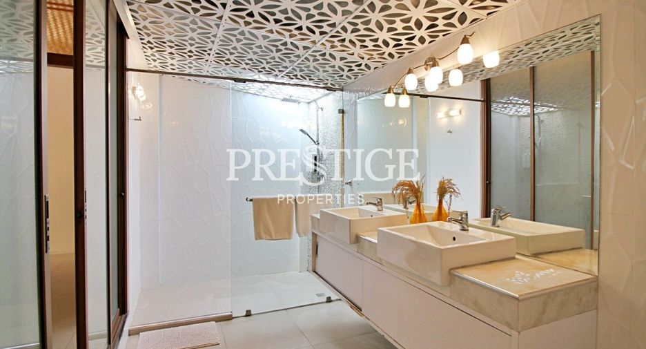 Casa en venta de 6 habitaciones en Bang Lamung, Chonburi