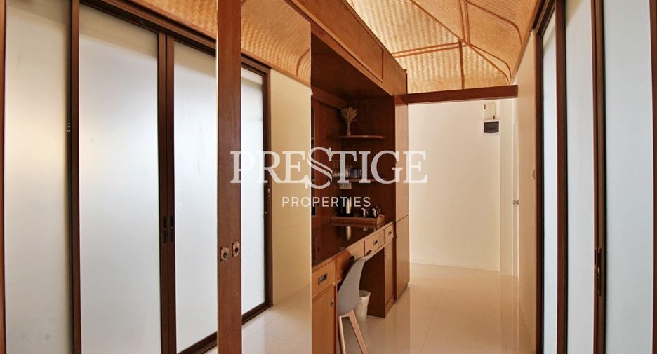 Casa en venta de 6 habitaciones en Bang Lamung, Chonburi
