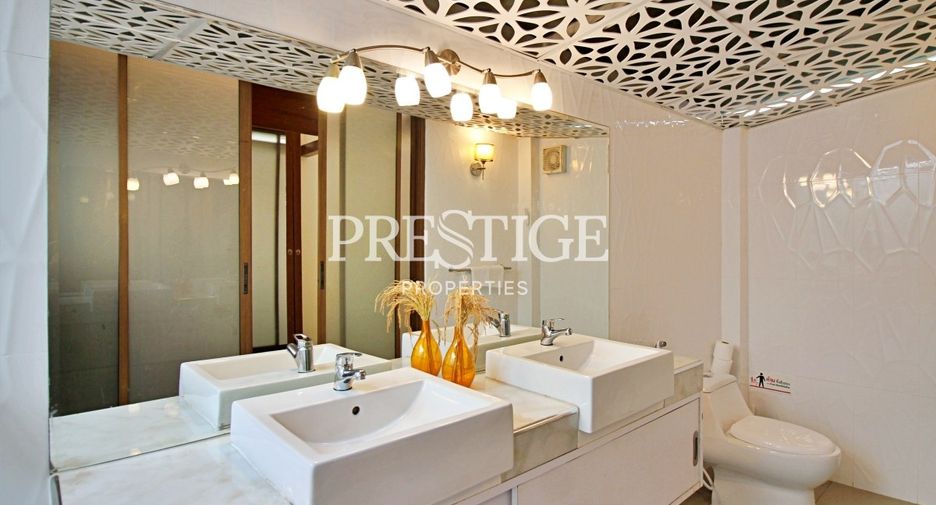 Casa en venta de 6 habitaciones en Bang Lamung, Chonburi