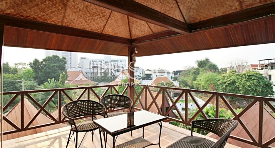 Casa en venta de 6 habitaciones en Bang Lamung, Chonburi