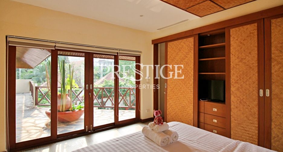 Casa en venta de 6 habitaciones en Bang Lamung, Chonburi