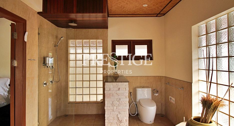 Casa en venta de 6 habitaciones en Bang Lamung, Chonburi