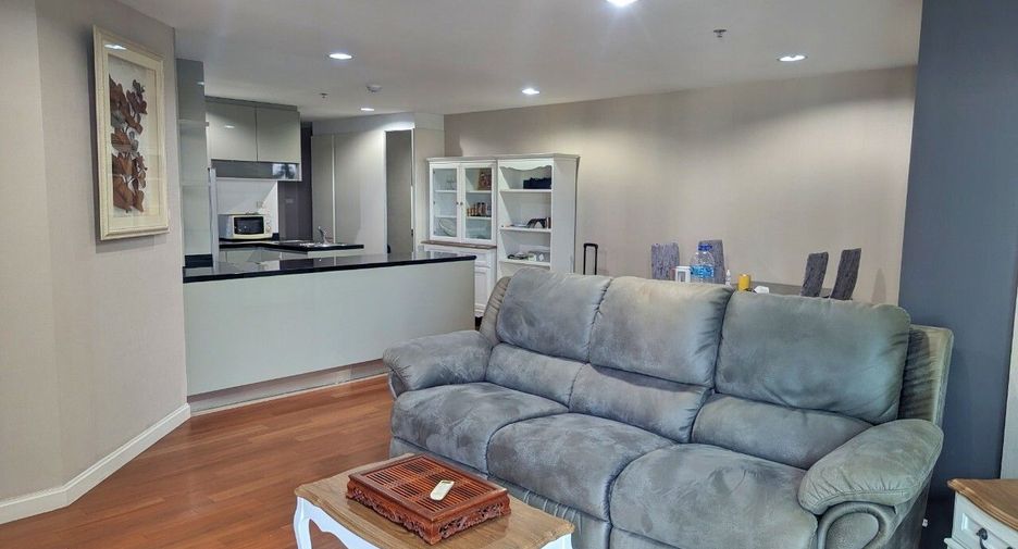 For sale 2 bed condo in Huai Khwang, Bangkok