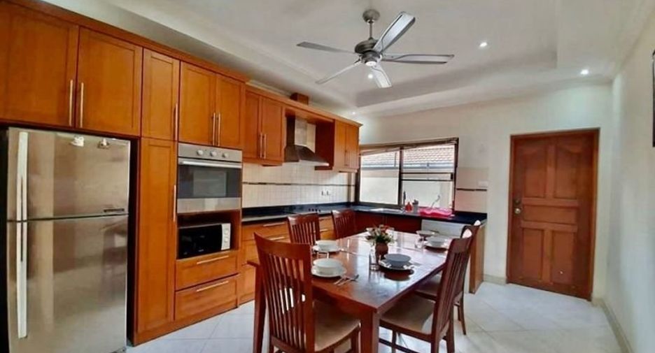 For rent 3 bedrooms house in Bang Lamung, Chonburi