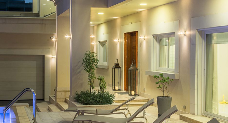 Casa en venta de 7 habitaciones en Bang Na, Bangkok