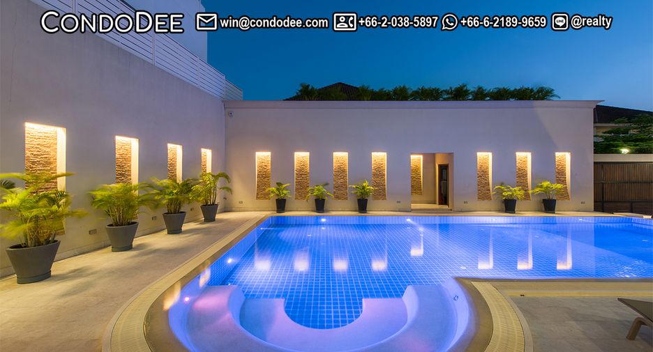 Casa en venta de 7 habitaciones en Bang Na, Bangkok