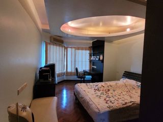 For rent 2 bed condo in Dusit, Bangkok