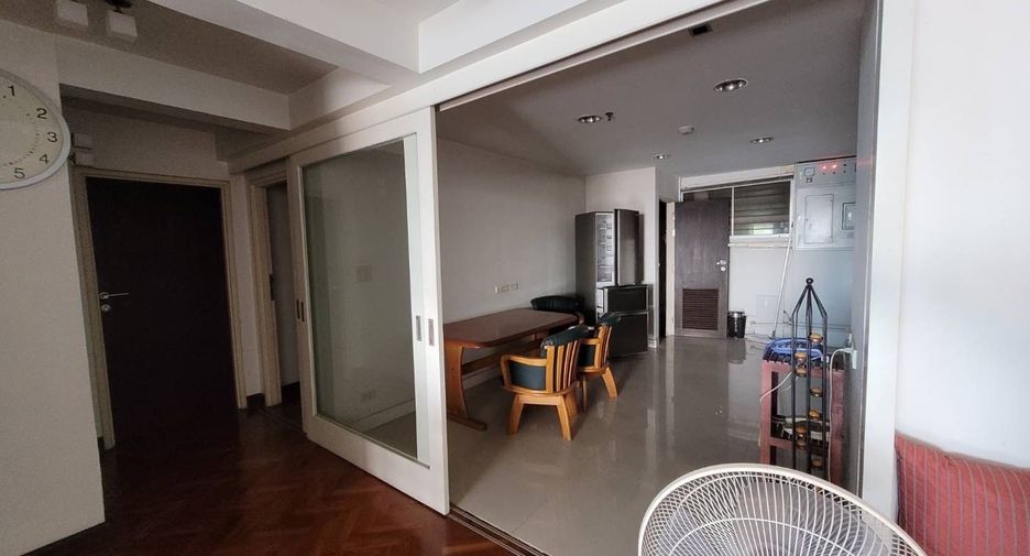 For rent 2 bed condo in Dusit, Bangkok