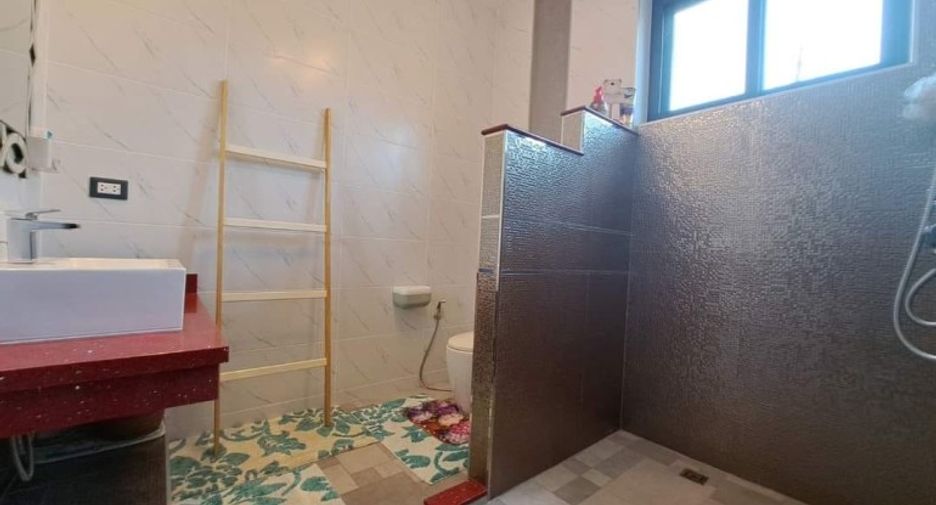 À vendre 8 chambres maison à Bang Lamung, Chonburi