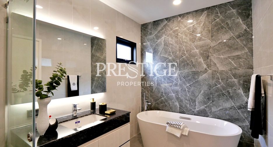 For sale 4 bedrooms house in Bang Lamung, Chonburi