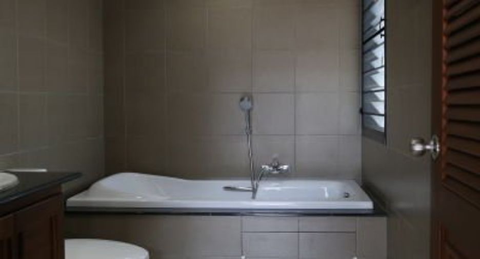 For rent 3 bedrooms house in San Sai, Chiang Mai