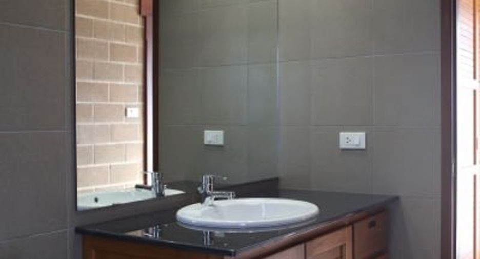 For rent 3 bedrooms house in San Sai, Chiang Mai