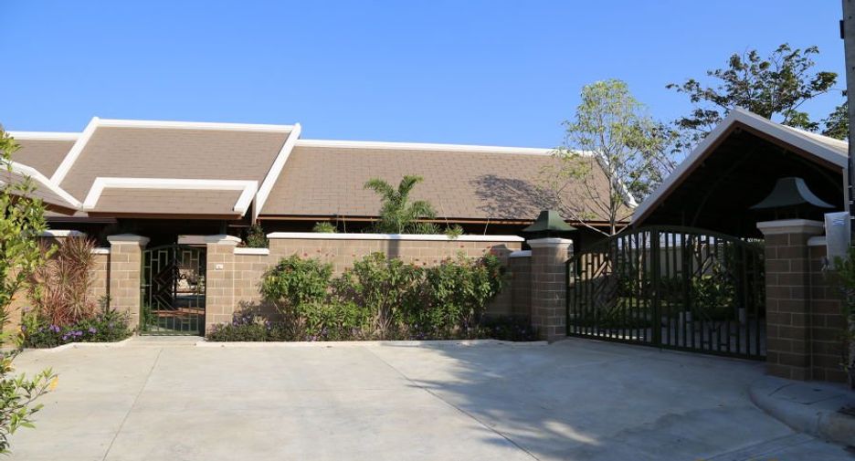 For rent 3 bedrooms house in San Sai, Chiang Mai