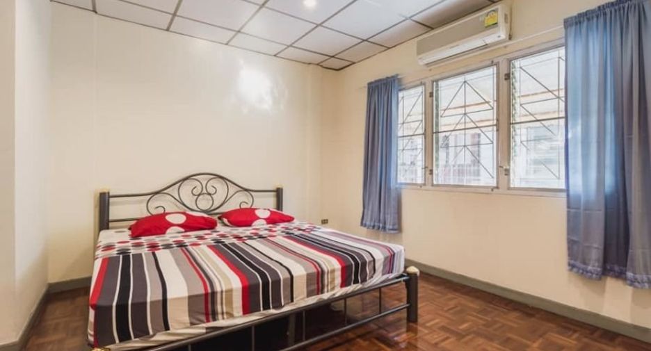 For rent 3 ベッドルーム house in Phra Nakhon, Bangkok