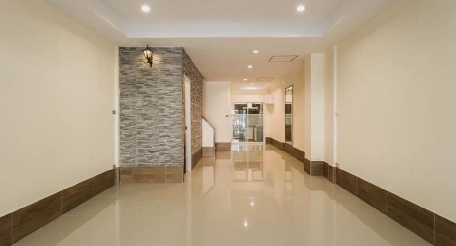 For rent 3 ベッドルーム house in Phra Nakhon, Bangkok