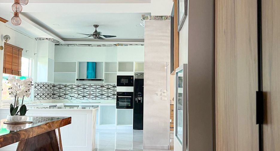 Casa en venta de 4 habitaciones en Pran Buri, Prachuap Khiri Khan